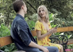 Cô nàng ra công viên tìm trai lạ về làm tình trả thù gã người yêu xem sex thủ dâm